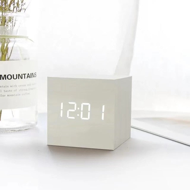 LED Cube Alarm Clock with Wood-Effect Finish, 6 cm