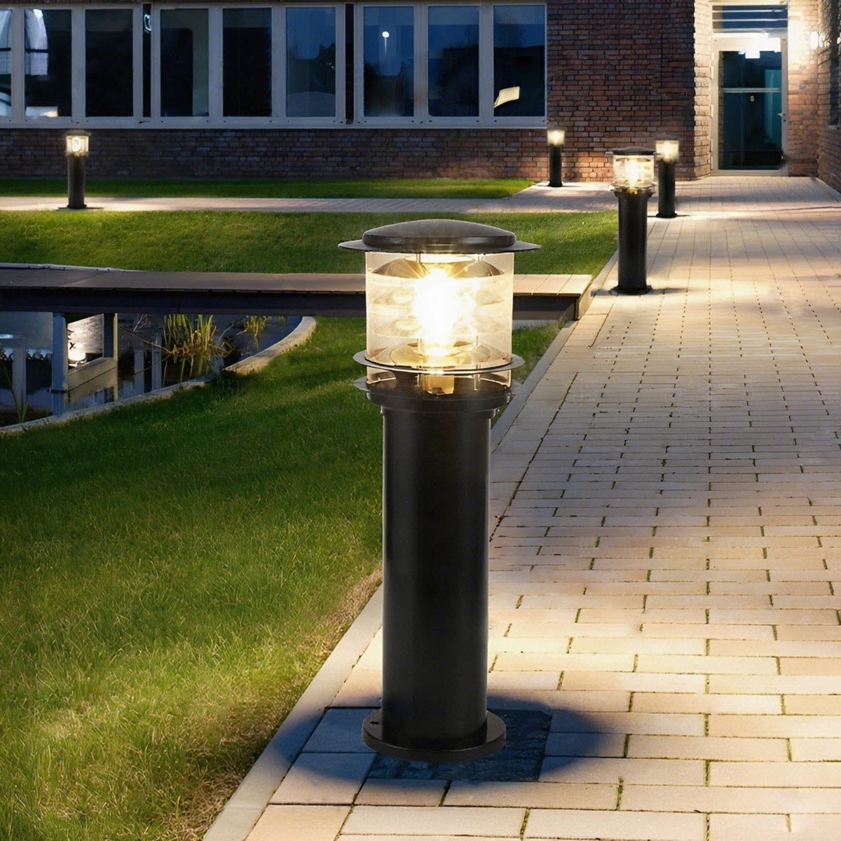 Solar Bollard Light for Driveways and Paths, IP65