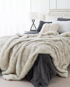 Faux Fur Throw 150x200cm, Soft Blanket for Sofa or Bed