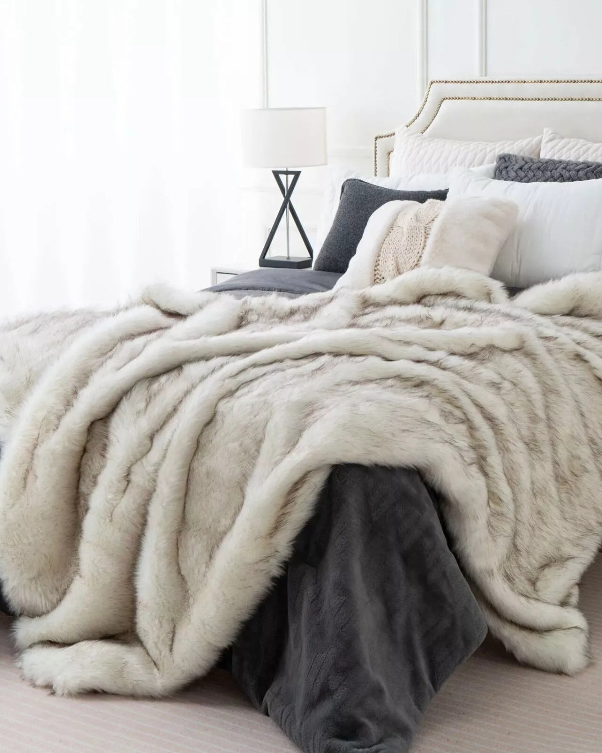 Faux Fur Throw 150x200cm, Soft Blanket for Sofa or Bed